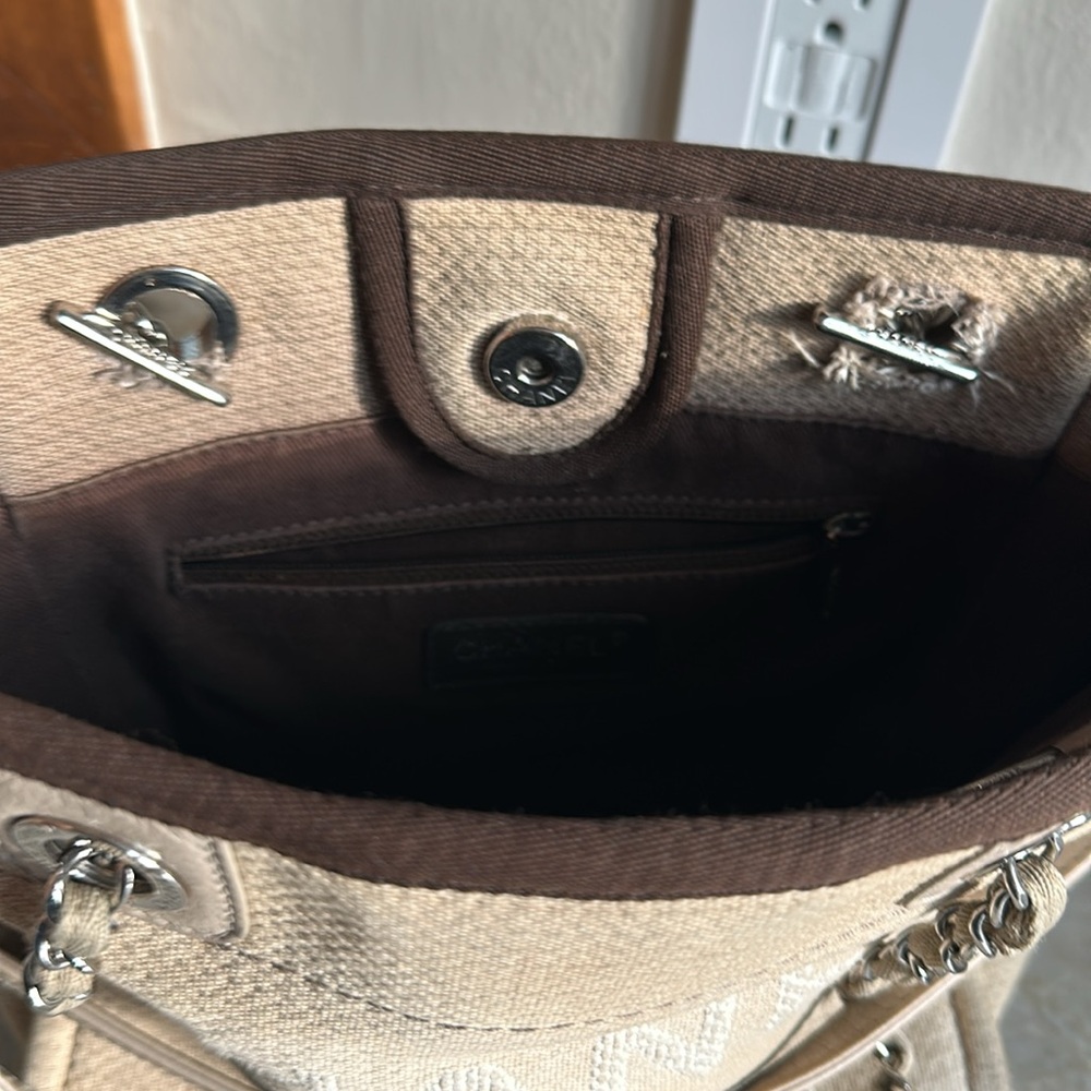 Chanel Small Deauville Chain Tote Bag - Picture 5 of 16